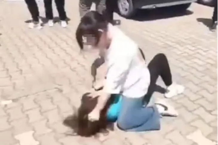 Akran zorbalığı 'pes' dedirtti